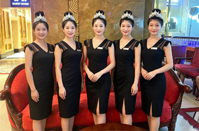 华纳公司客服经理团队合影